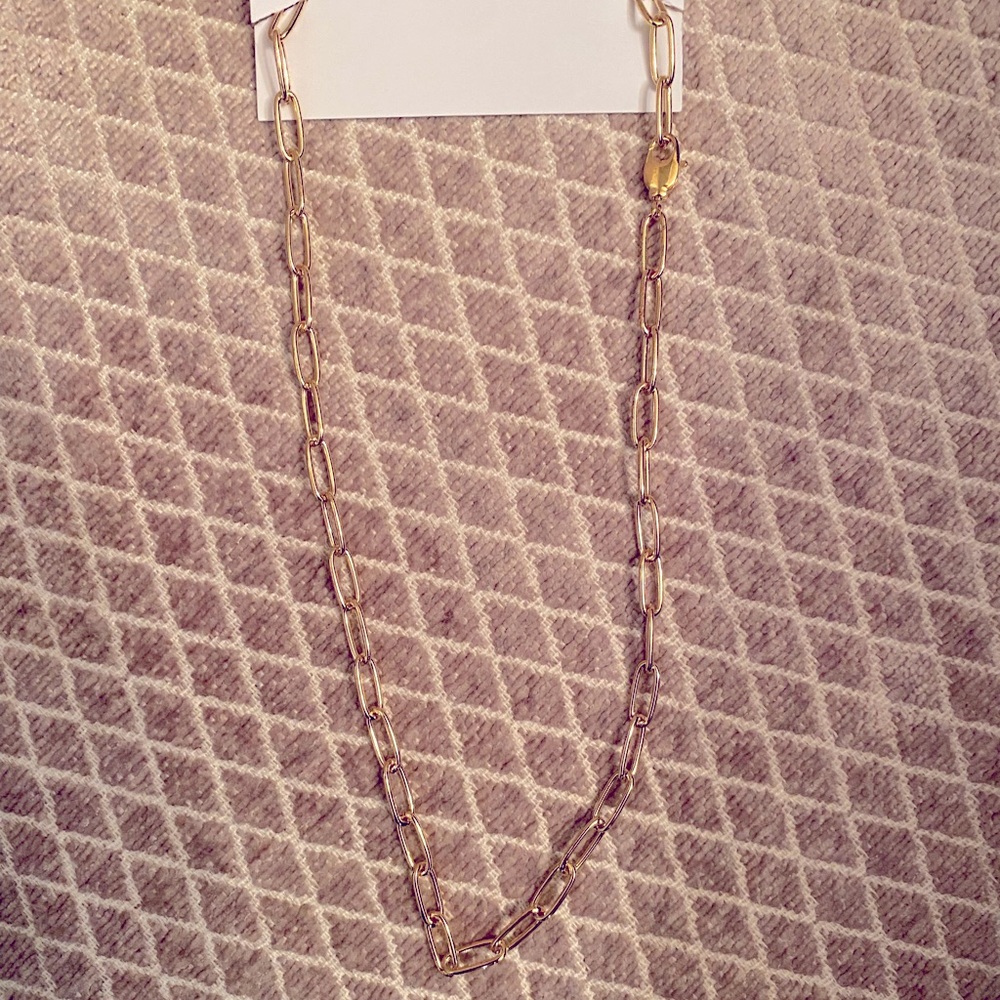 Gold chain necklace